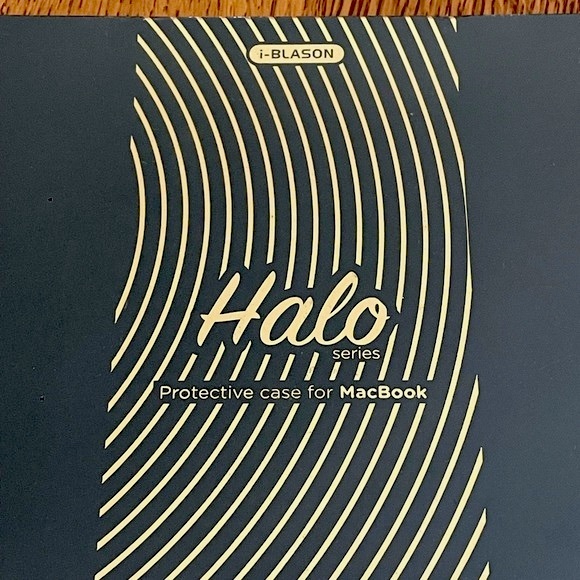 i-Blason 16” MacBook Pro Protective Case - Picture 13 of 16